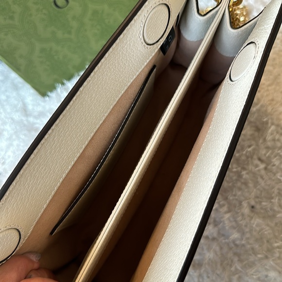 Gucci purse/crossbody - Picture 8 of 12